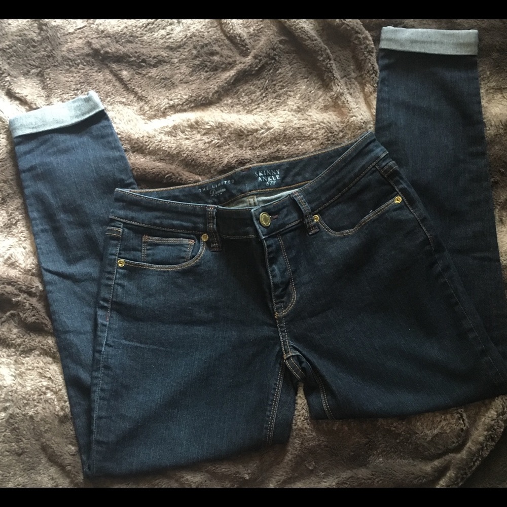 Limited jeans